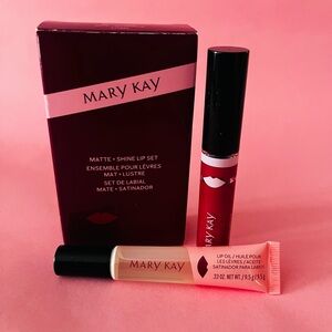 Mary Kay Lip Set - Bold Red and Soft Cream